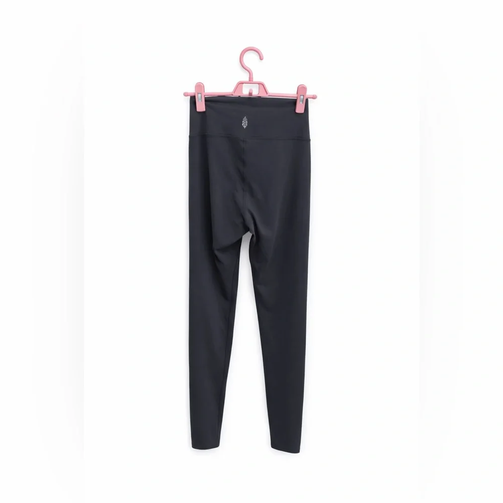 Free people movement - Picture 3 of 10